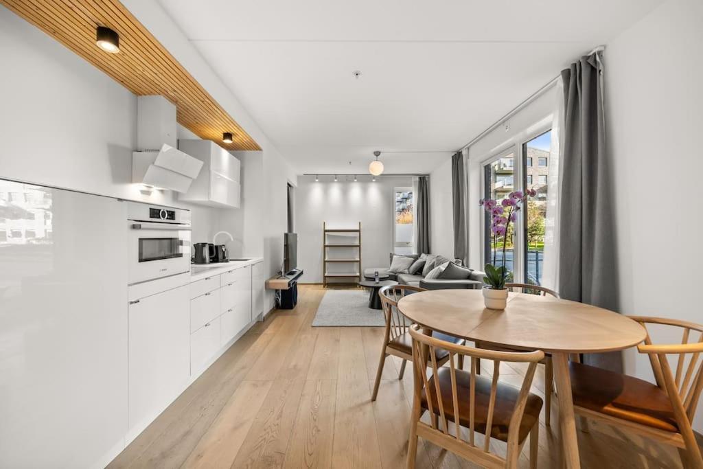 Luxury 2-Bedroom Apartment With Seaview In Oslo City Center Экстерьер фото
